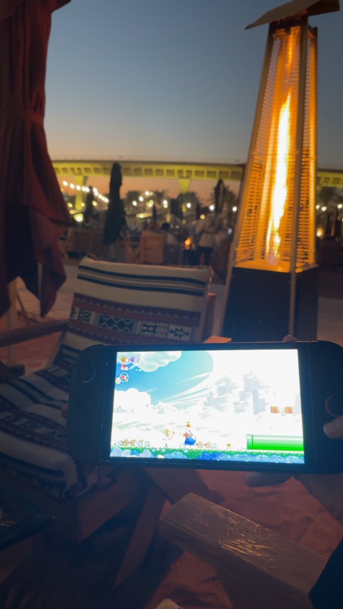 كرك وسويتش وجو جميل☺️❤️ دخلت الصغار يلعبون بالالعاب وجلست اروق✨