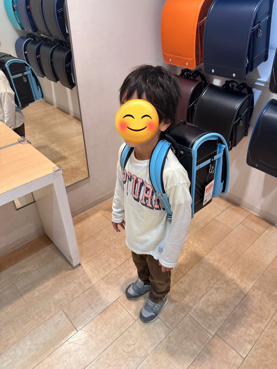 yoopeePP's tweet photo. 金曜は遠方の仕事終わりに少しエギング🧑‍🦲
昨日は嫁病院からの嫁資格試験会場に送り届け、その間に息子のランドセル購入してから夜に車納車
よってステゴンを売り飛ばすかトランポとして使うか考え中
今日は新しい家族の黒猫も来た🐈‍⬛

プライベートも変化してくし、遠方の仕事もかなり増えてきてるし、新しい体制をさっさと整えてかないと😇