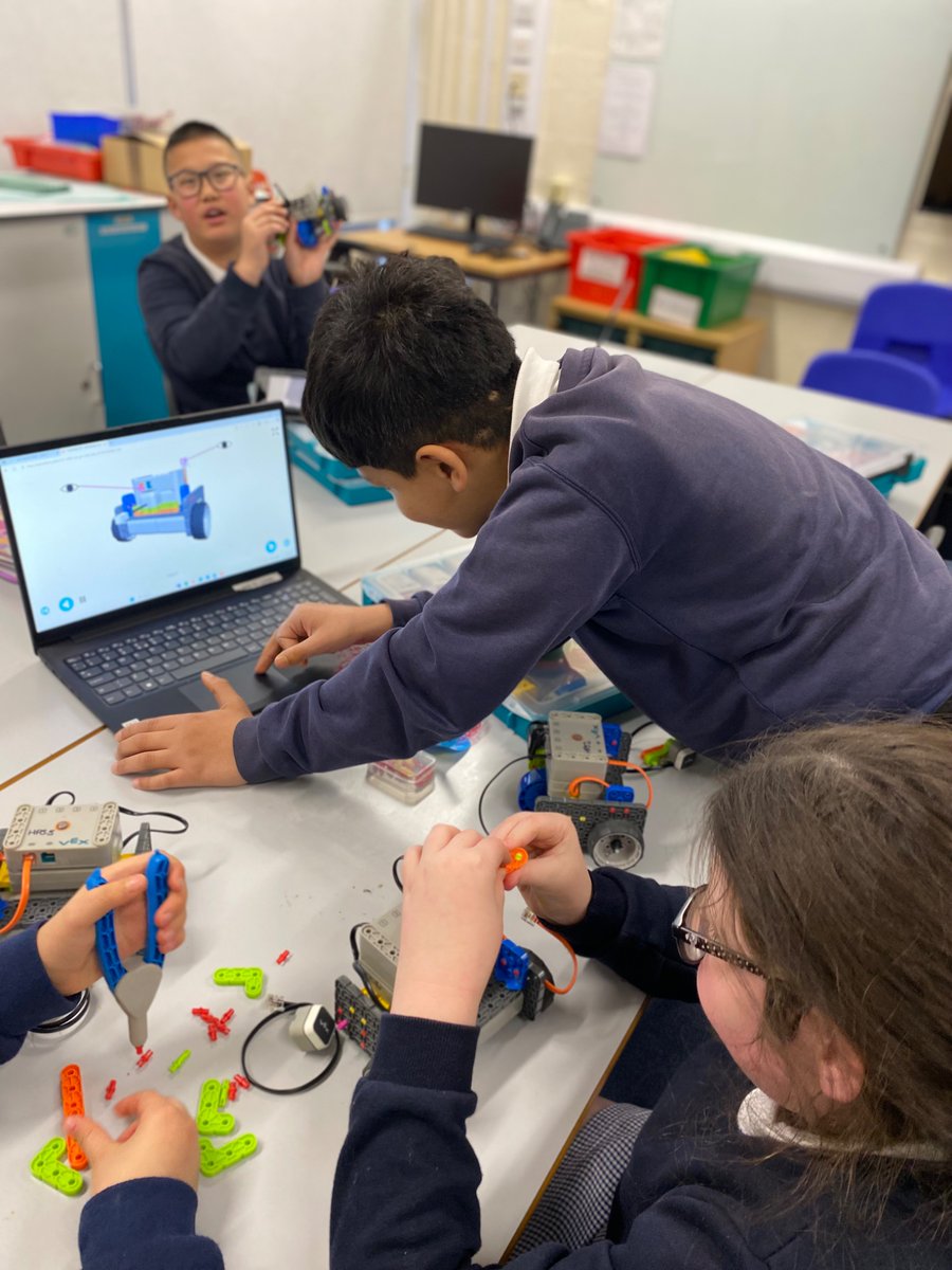 Hawthorn_PS's tweet image. Upgrading our Codebase robots in preparation for the next stage of our coding journey. We really enjoy solving the build problems.