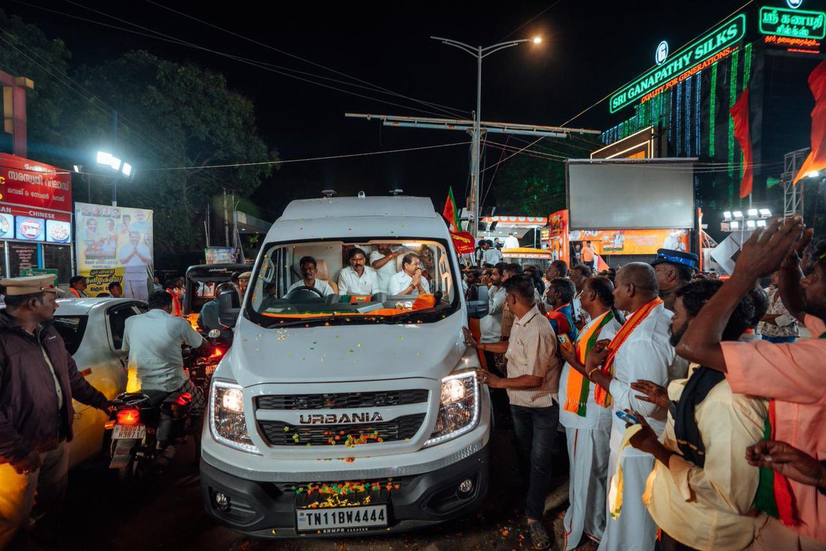 NainarBJP's tweet image. 2026ல்,200 தொகுதிகள் நமக்கே...

இது தான் இறைவன் போட்டு வைத்திருக்கும் கணக்கே...

ஆட்சி மாற்றம் தமிழகத்தில்  ஏற்படப் போகிறது விரைவிலே...

மக்கள் மனம் கவர்ந்த மாண்புமிகு பாரதப் பிரதமர் திரு.நரேந்திர மோடி அவர்களின் வழியிலே...

 எங்கிருந்தாலும் திரும்பிப்  பார்க்க வைத்துவிடும்…