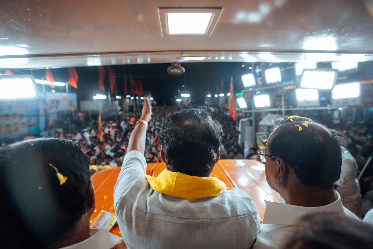 NainarBJP's tweet image. 2026ல்,200 தொகுதிகள் நமக்கே...

இது தான் இறைவன் போட்டு வைத்திருக்கும் கணக்கே...

ஆட்சி மாற்றம் தமிழகத்தில்  ஏற்படப் போகிறது விரைவிலே...

மக்கள் மனம் கவர்ந்த மாண்புமிகு பாரதப் பிரதமர் திரு.நரேந்திர மோடி அவர்களின் வழியிலே...

 எங்கிருந்தாலும் திரும்பிப்  பார்க்க வைத்துவிடும்…