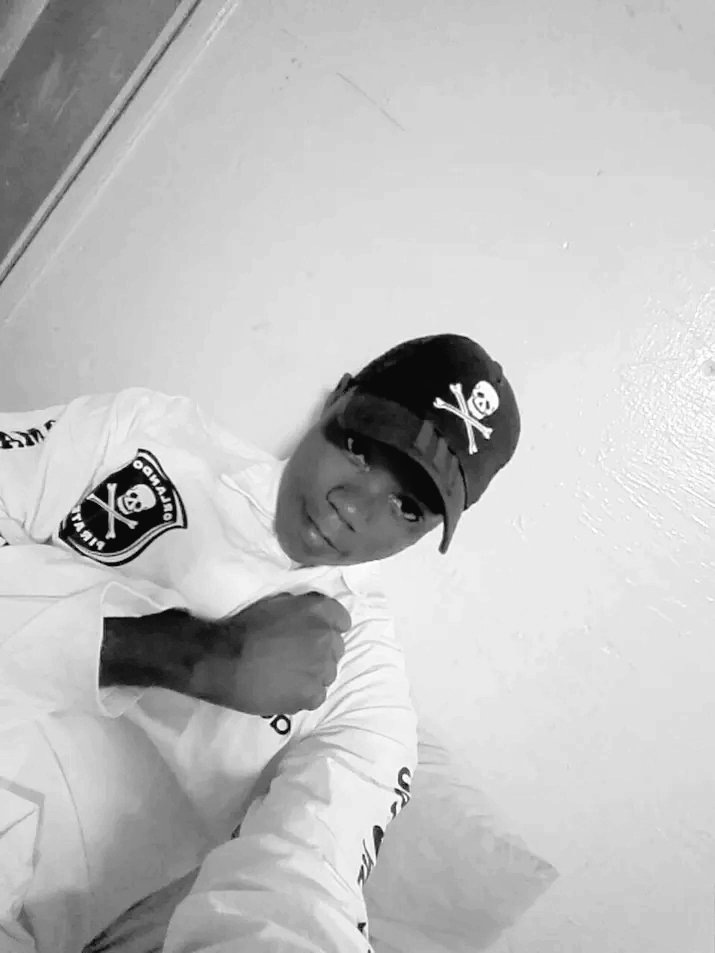 MdueDemdullah's tweet image. Mabhakaniya lets follow each other🏴‍☠️🏴‍☠️⚽

Once and always🏴‍☠️♥️

#OrlandoPirates