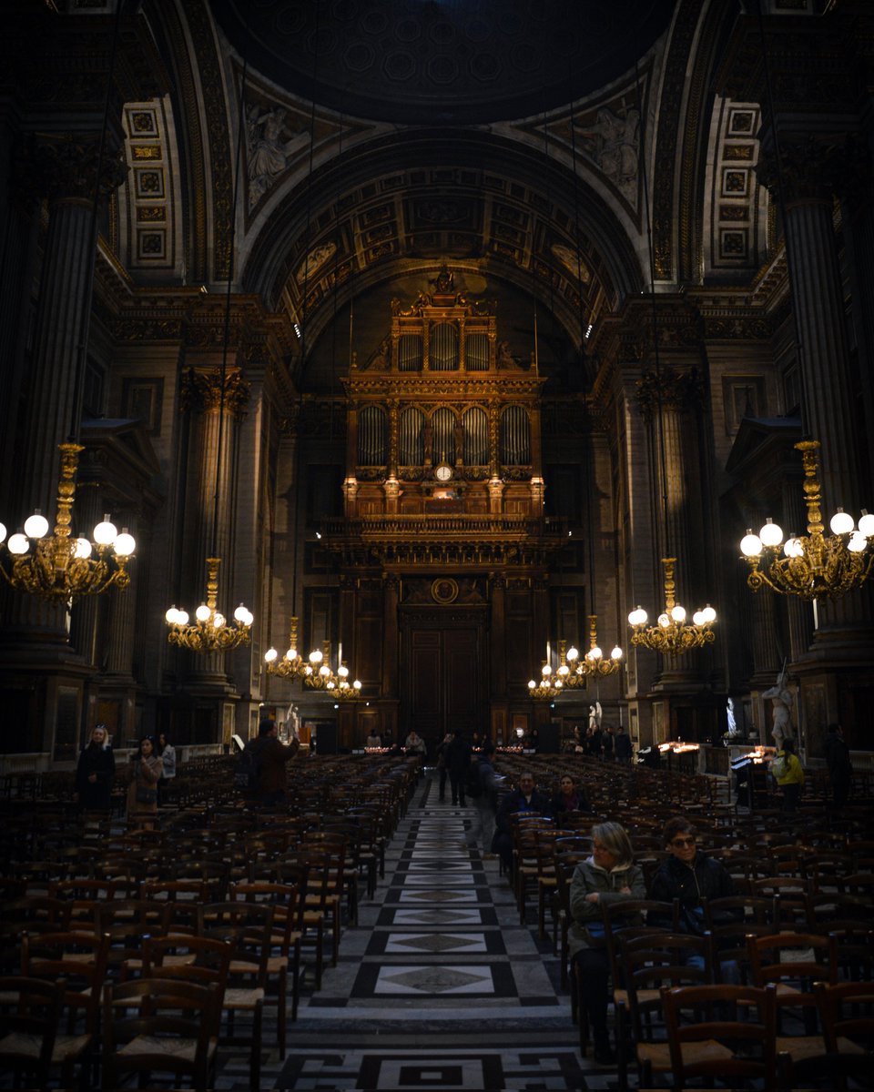 domitorosan's tweet photo. I spent four days in Paris and passed by La Madeleine three times. The first two times Julien and I couldn't get inside, but on the last day we finally made it. We saw the stunning interior and even heard the organ live! One of the most magical moments of the whole trip 🖤 https://t.co/WN1CrfCerR