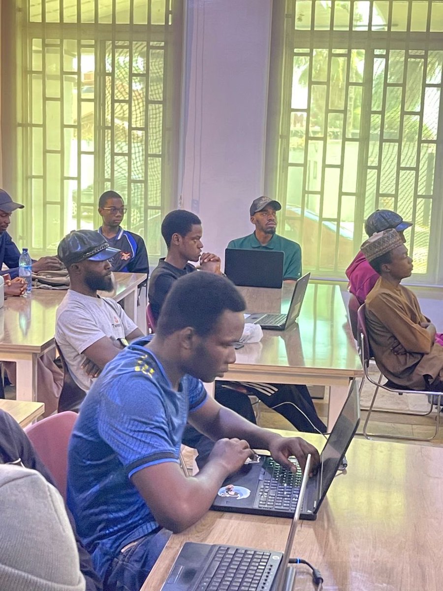 BitDevsKaduna's tweet image. Our final meetup of the year did not disappoint — Rust, Breez SDK, Time2Build, and live Lightning transactions. ⚡️
Cheers to more programs, more builders, and more Bitcoin development in 2026! 🚀