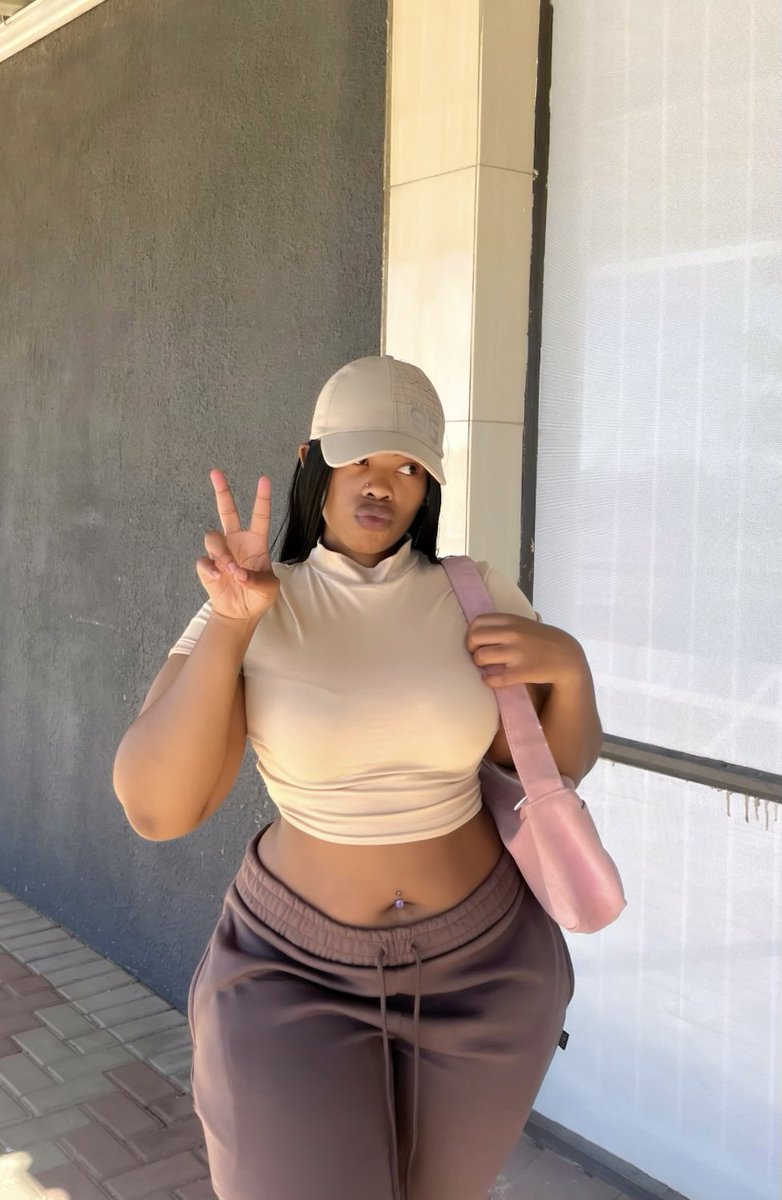 sarablac_'s tweet image. 💋