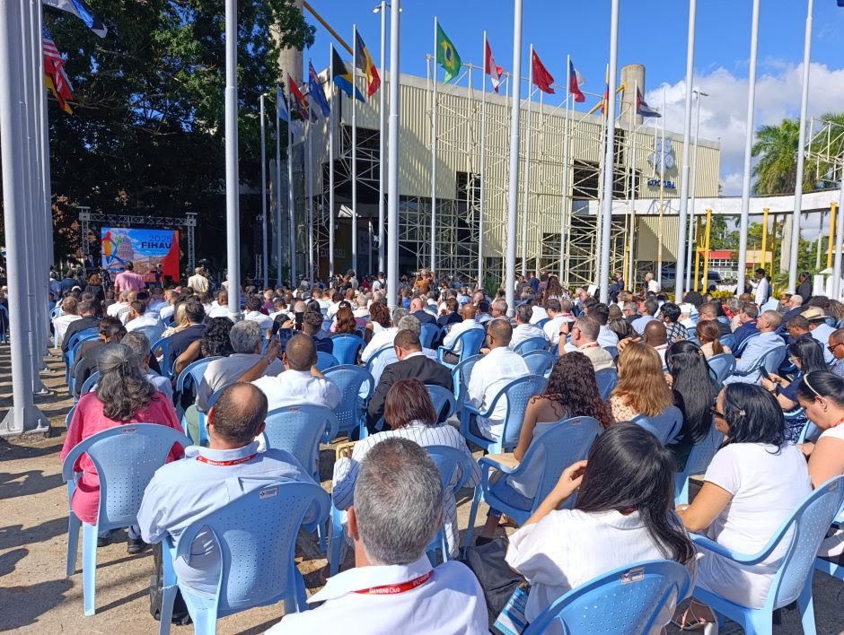 El primer secretario del Partido Comunista de Cuba y presidente de la República, <a href="/DiazCanelB/">Miguel Díaz-Canel Bermúdez</a>, encabezó la apertura de la 41ª Feria Internacional de La Habana #FIHAV2025. Evento clave para promover el desarrollo económico nacional frente a desafíos globales y locales.