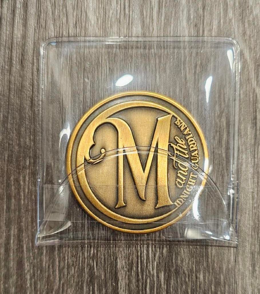 saneeelart's tweet photo. Additional goodies for Miss Mina and the Midnight Guardians: Golden Jaguar pack by @dehedgecock and @xongbros. Also go the stunning bookmark and Dracula card. My previous post showed one side of the gold doubloon, here is the other side! #kickstarter #supportcomics #comics https://t.co/ioWOvwV0sP
