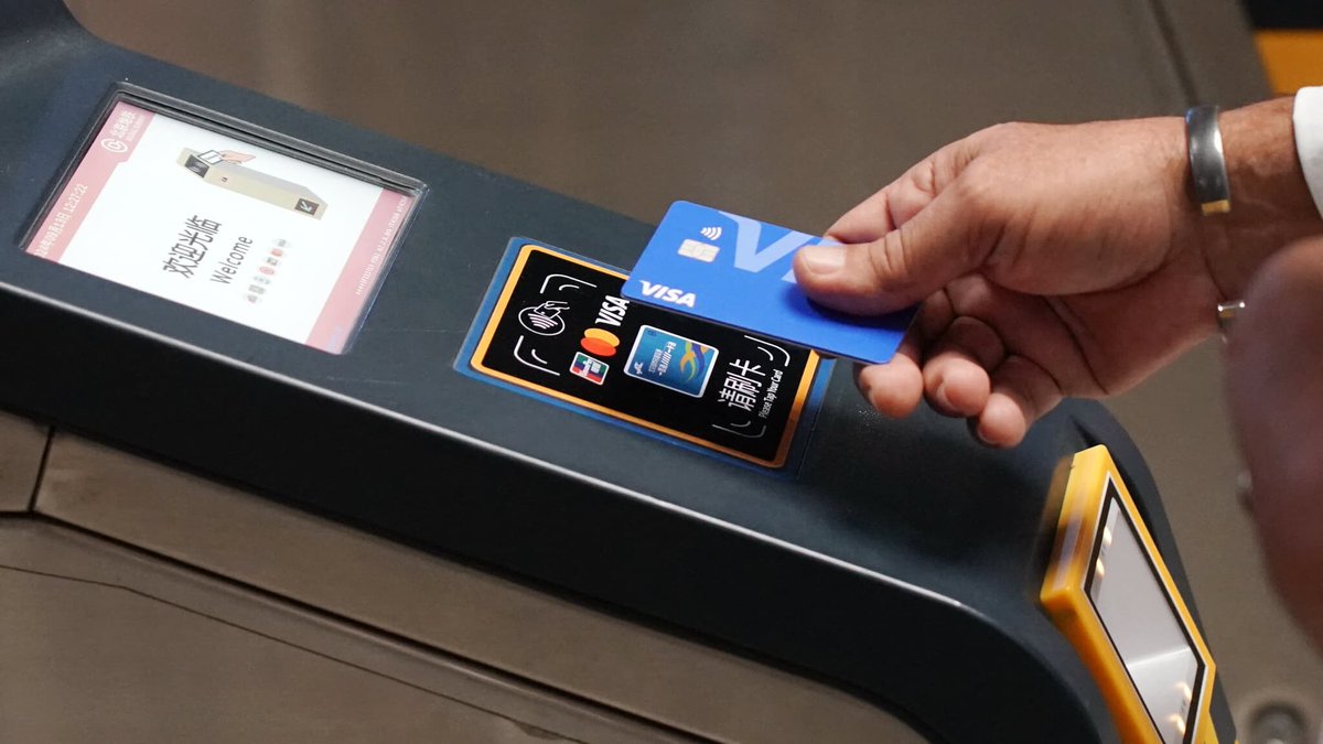 RMCInfo's tweet image. Valider son trajet en bus avec sa CB, c&apos;est possible dans de nombreuses villes: comment ça marche? ► l.rmc.fr/jNY