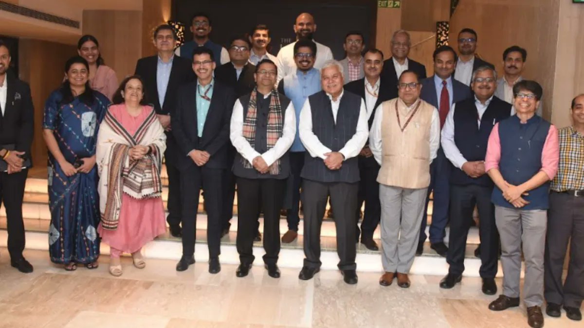 AmeyaSathaye's tweet image. Power Ministry is taking a significant step towards enhancing India&apos;s energy landscape by setting up the IES Taskforce to review crucial energy stack documents, paving the way for more sustainable and efficient power systems🌍⚡️
@MinOfPower @RECLindia 
#EnergyEfficiency…