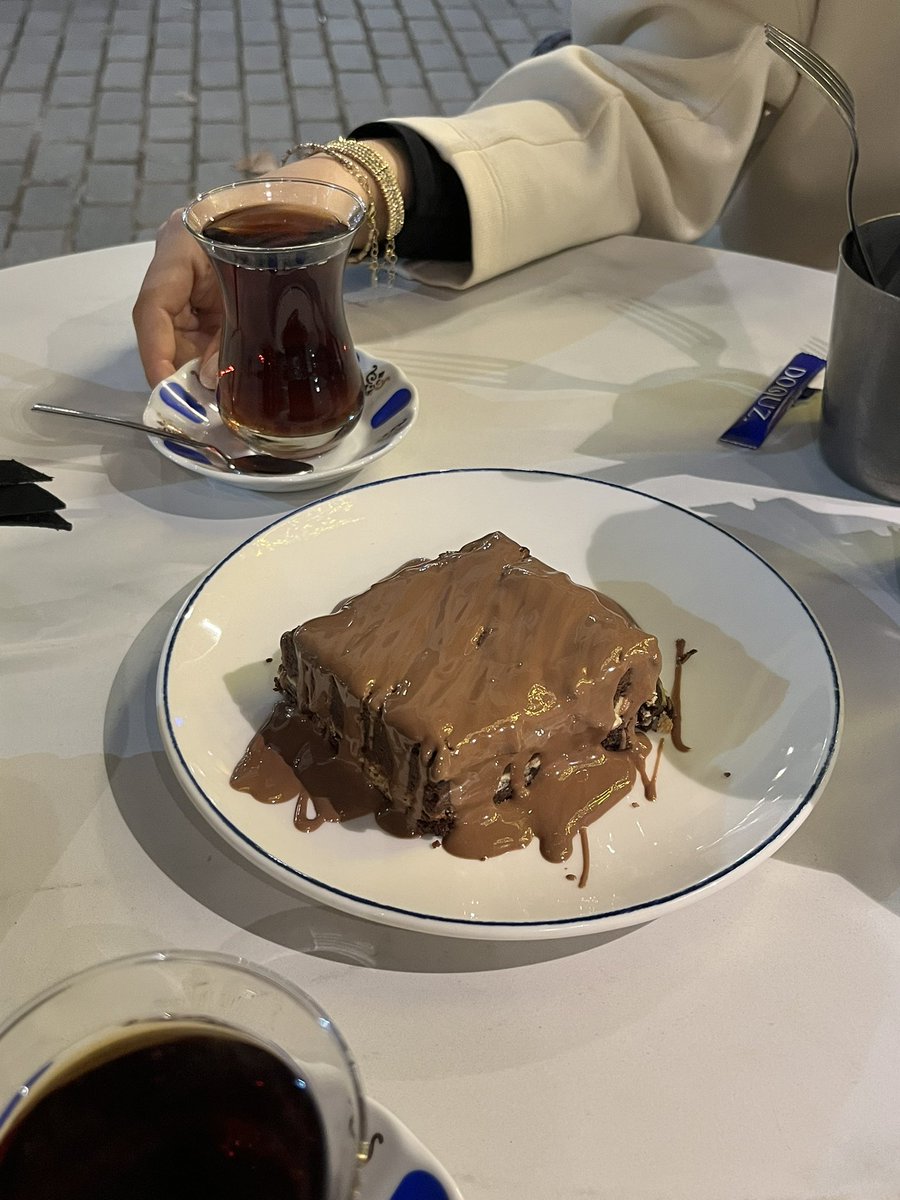 mubyaz's tweet image. Nura 5.ayın şerefine gizlilik sözleşmesi imzalattım