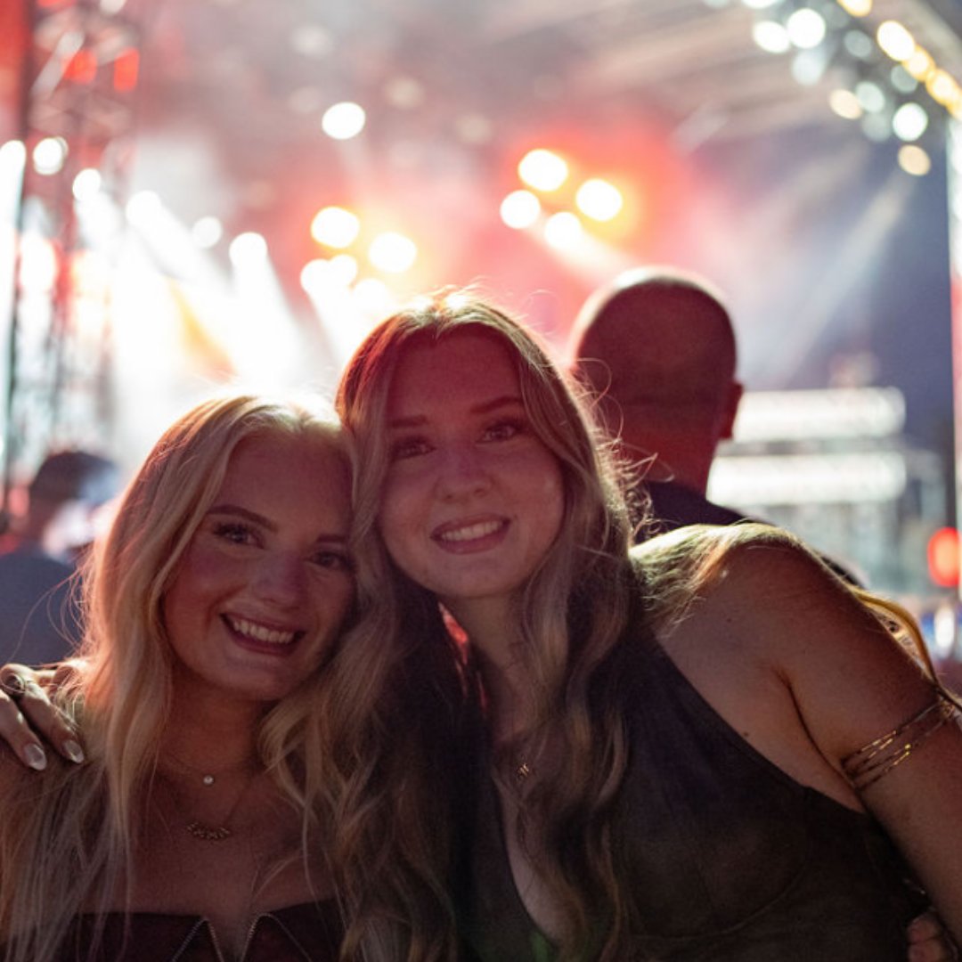 dicksopengolf's tweet image. From the Pit to the stage this could be your view of @KelseaBallerini LIVE on June 26th! Grab your Pit Passes NOW before they sell out! 💥🎤 

🎟️ Visit loom.ly/ESV10G4 to buy your tickets now!