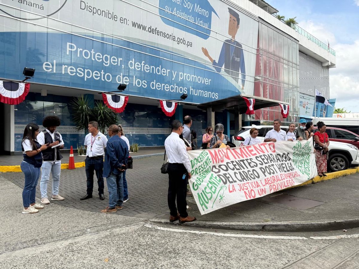 ASOPROF30's tweet image. Defensor rehúye a los docentes separados por Mulino y Lucy y no hay quien reciba la documentación de las demandas por la violacion de los derechos humanos.