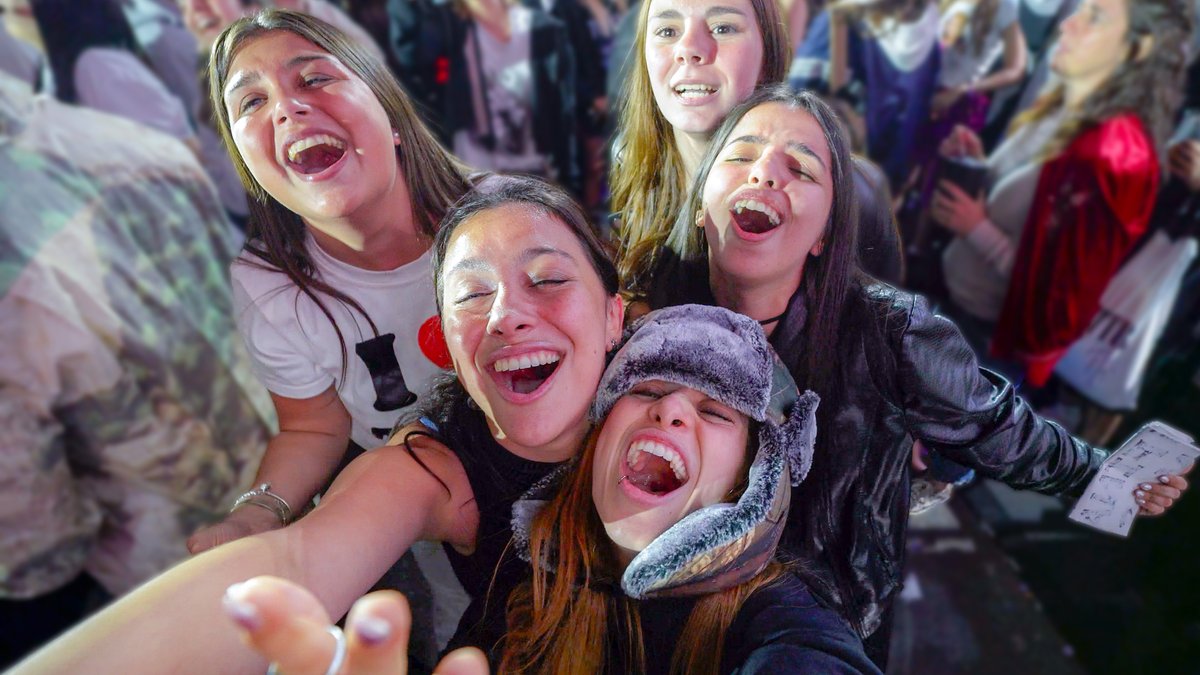 mi pov de futttura:

youtube.com/watch?v=za8c_t…