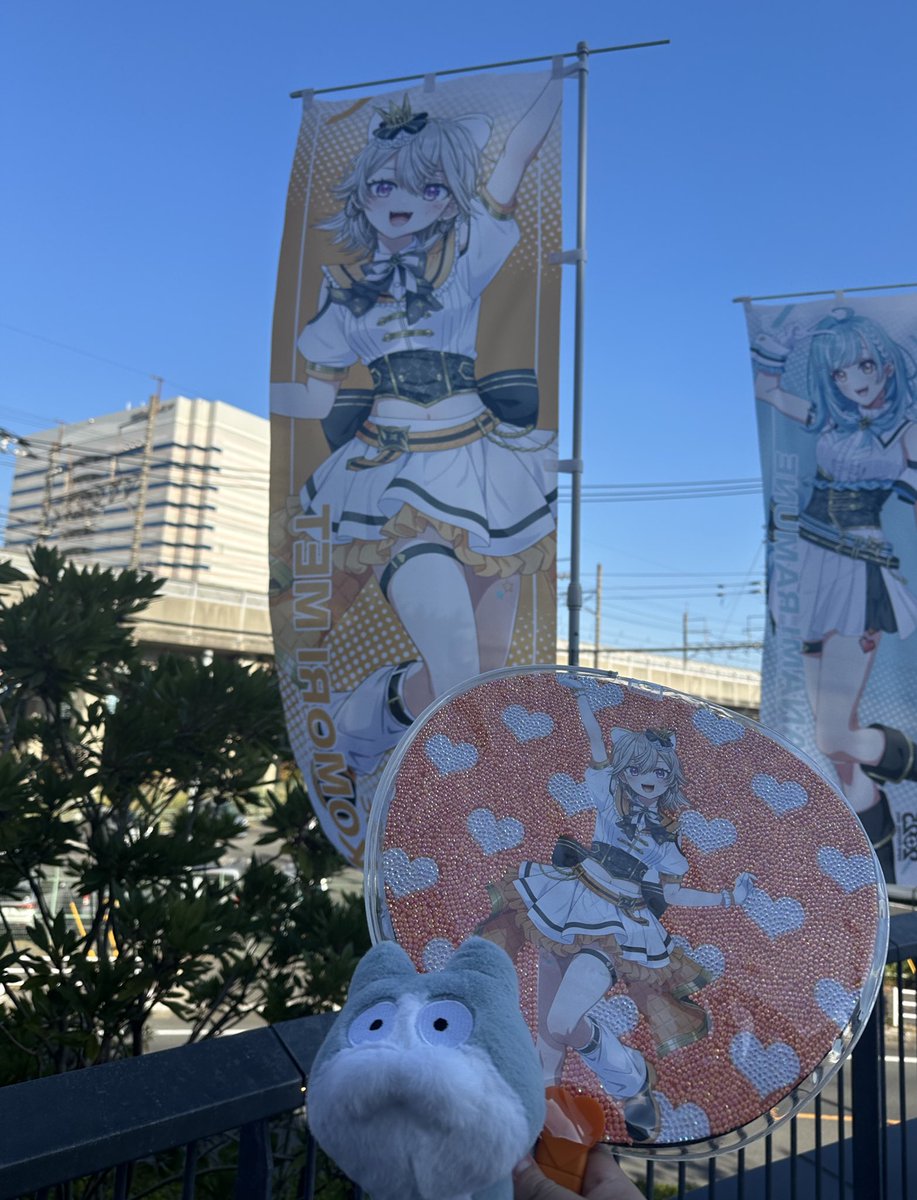ARIS00304's tweet photo. ぶいすぽフェス3日間夢のような時間だった✨️
今日のライブでめとちゃん、もかちゃんのアイドル衣装姿、歌とダンスを見れて最高でした！
2人とも本当に輝いていた😭✨️
最高な時間をありがとうございました‼️

「for victory!」は本当に神曲😭✨️
#小森めと #甘結もか
#ぶいすぽフェス2025 https://t.co/t3FU57E2Tu