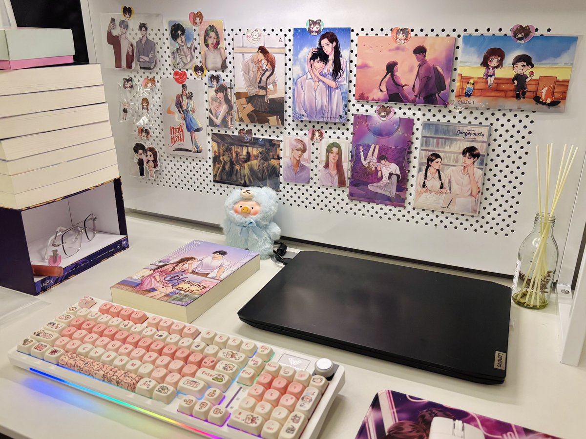 จัดโต๊ะมุมนั่งอ่านกับปั่นรีวิวต๊อก ๆ แต๊ก ๆ🤌🏻