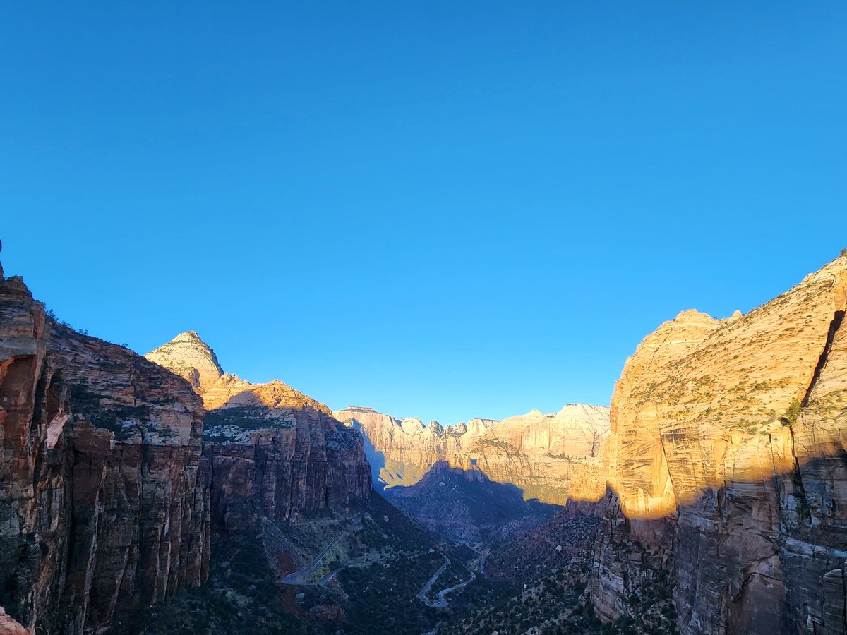#Sunrise in <a href="/ZionNPS/">Zion National Park</a>. #Zion