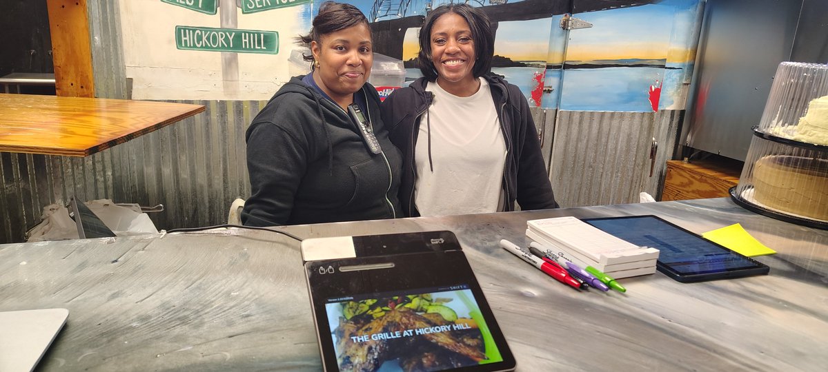 CPando_SkyTab's tweet image. 🔥🍗 THE GRILLE AT HICKORY HILL — serving up REAL Southern home cookin’ right here in Memphis, TN BABY! From comfort classics to soulful flavors that taste like home, this spot is perfect for kicking back with the whole family or linking up with friends for some seriously good…
