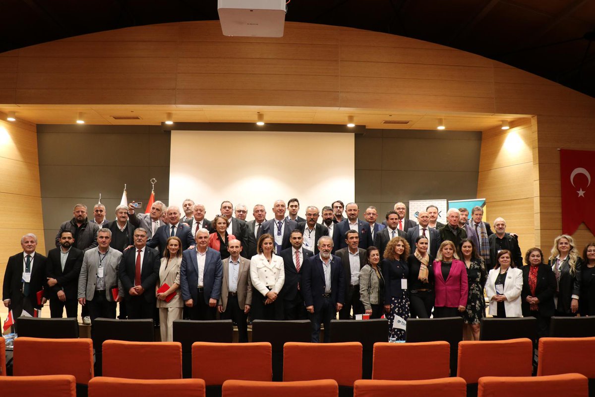 TSTK'nın organize ettiği STK Zirvesi, Üsküdar ve Arel Üniversiteleri ile birlikte gerçekleştirildi. Akademi, bürokrasi, iş dünyası ve STK temsilcilerini buluşturan zirveye, Tümbifed Başkanı Mehmet Hüsrev de katıldı. Zirvede, STK’ların geleceği ve çözüm önerileri masaya yatırıldı.