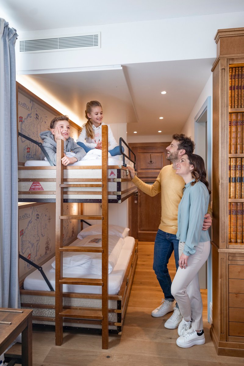 After making incredible memories at #Rulantica, why not make even more by staying overnight at the neighbouring #HotelKrønasår - it's the perfect spot to relax after a day of splash-tastic fun! 🤩