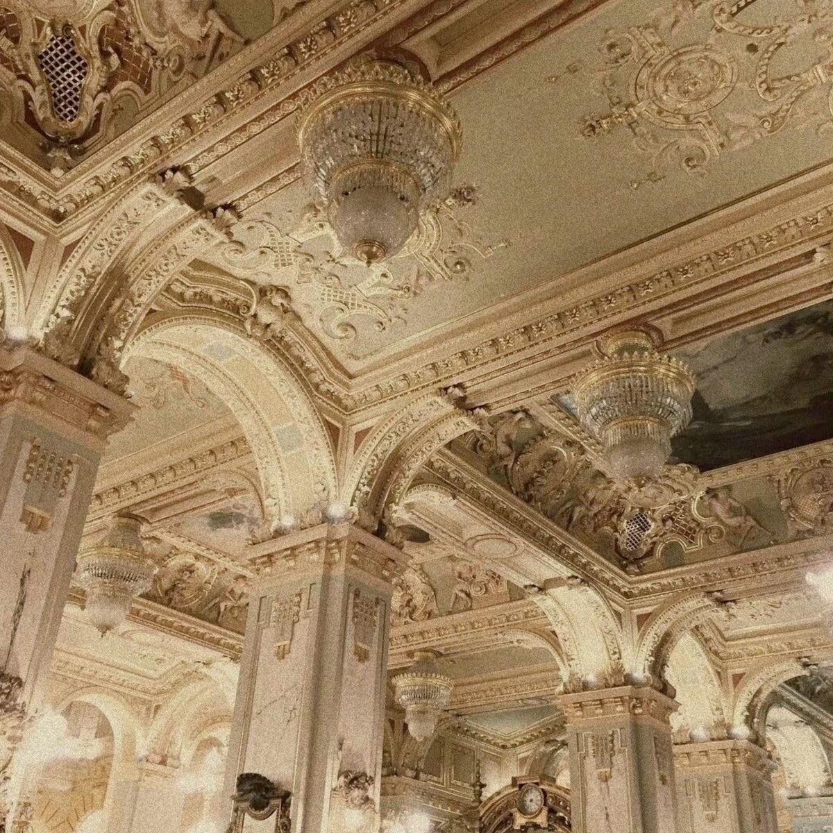 llivi_ds's tweet image. #Pintrest Victorian era vibes 🕯️🪞