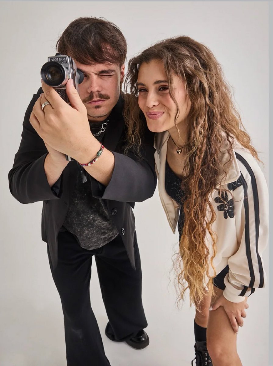 morabsources's tweet image. Mas fotitos de Morita y Toti para la cápsula New Drop ✨

📸 — Mora vía Post de Instagram de queenjuanabahia