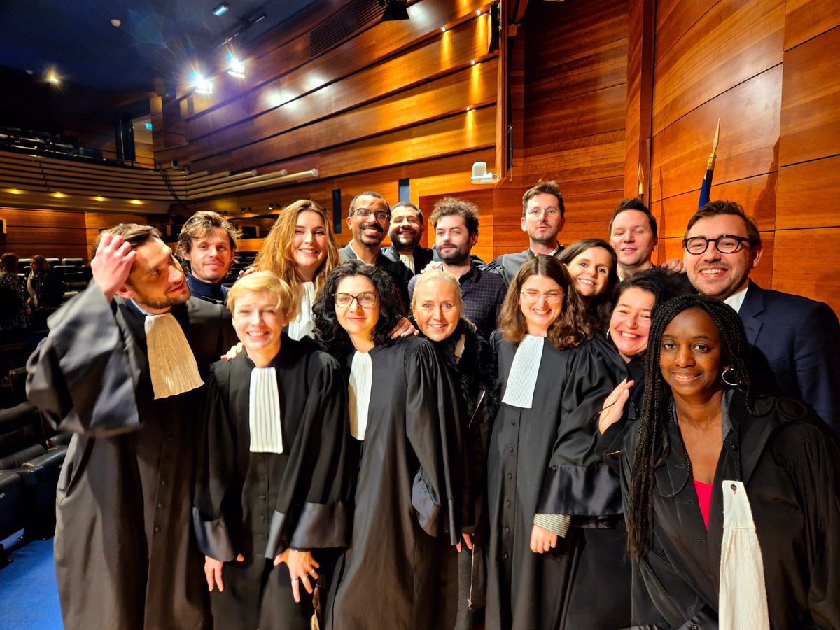 Demain j’ai 10 ans de barre. 

10 ans c’est long et court à la fois. 

Je suis arrivée dans cette profession, sans connaître personne, dans une ville que je ne connaissais pas. 

Je ne suis pas rentrée dans cette profession par la « grande porte », mais par un tout petit trou de