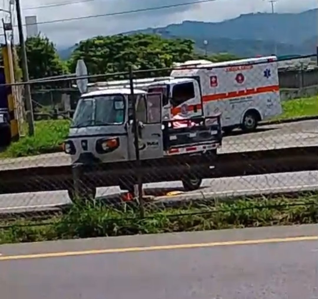 OjosDeBuga's tweet image. #BUGA #ATENCION 

Lamentablemente falleció en el Centro Hospitario el conductor del  motocarro identificado cómo Rafael Gutiérrez  &quot;Escobita&quot; quien fue atacado con arma de fuego  en la doble calzada Buga - Tuluá a la altura de la bomba de servicio Zona T