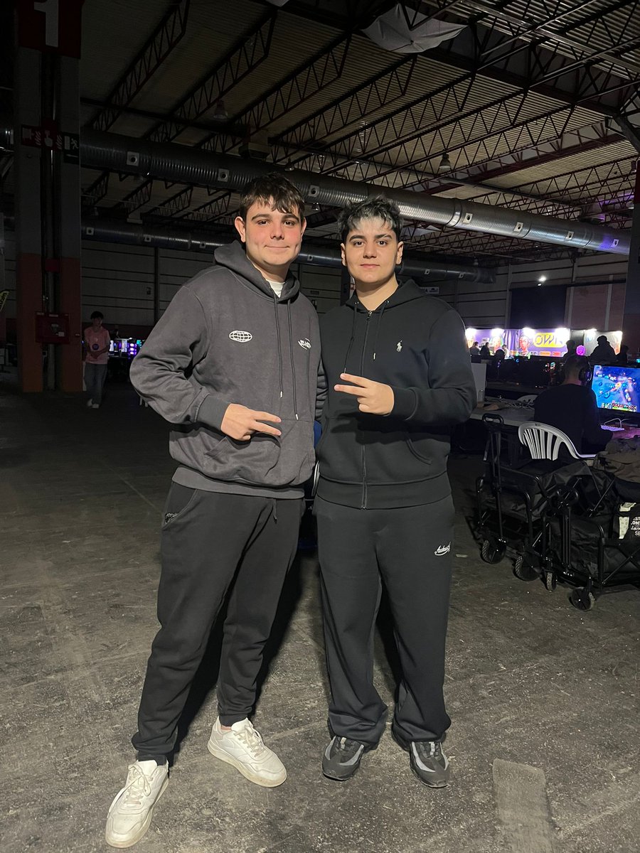 fuego07_ja27729's tweet image. Mi paso por la OWN Zaragoza @chorifletes @mamachorii @suja_gg  que grandes todos #Fortnite #OWN #Zaragoza