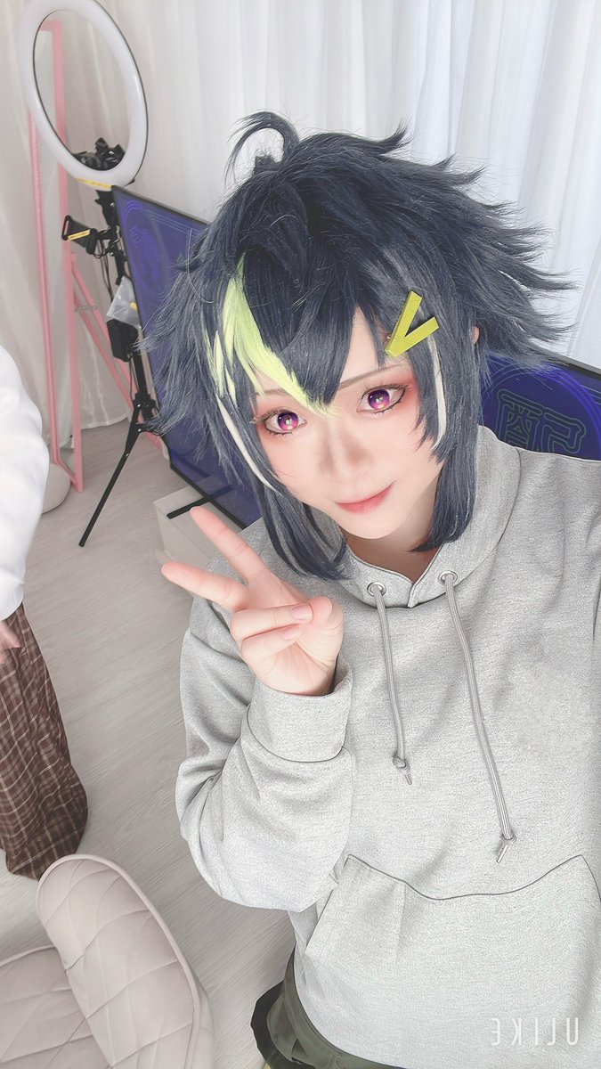 momoirotyou's tweet photo. 【Cosplay】
めっちゃ遅いんだけど、たこパした写真あげる🐙
秋日和リベンジ成功…！

皆にウィンクしてもらったよ！可愛い…!☺️
試しにカラコン加工してみたけど、結構楽しかった…な… https://t.co/xq22LahDza