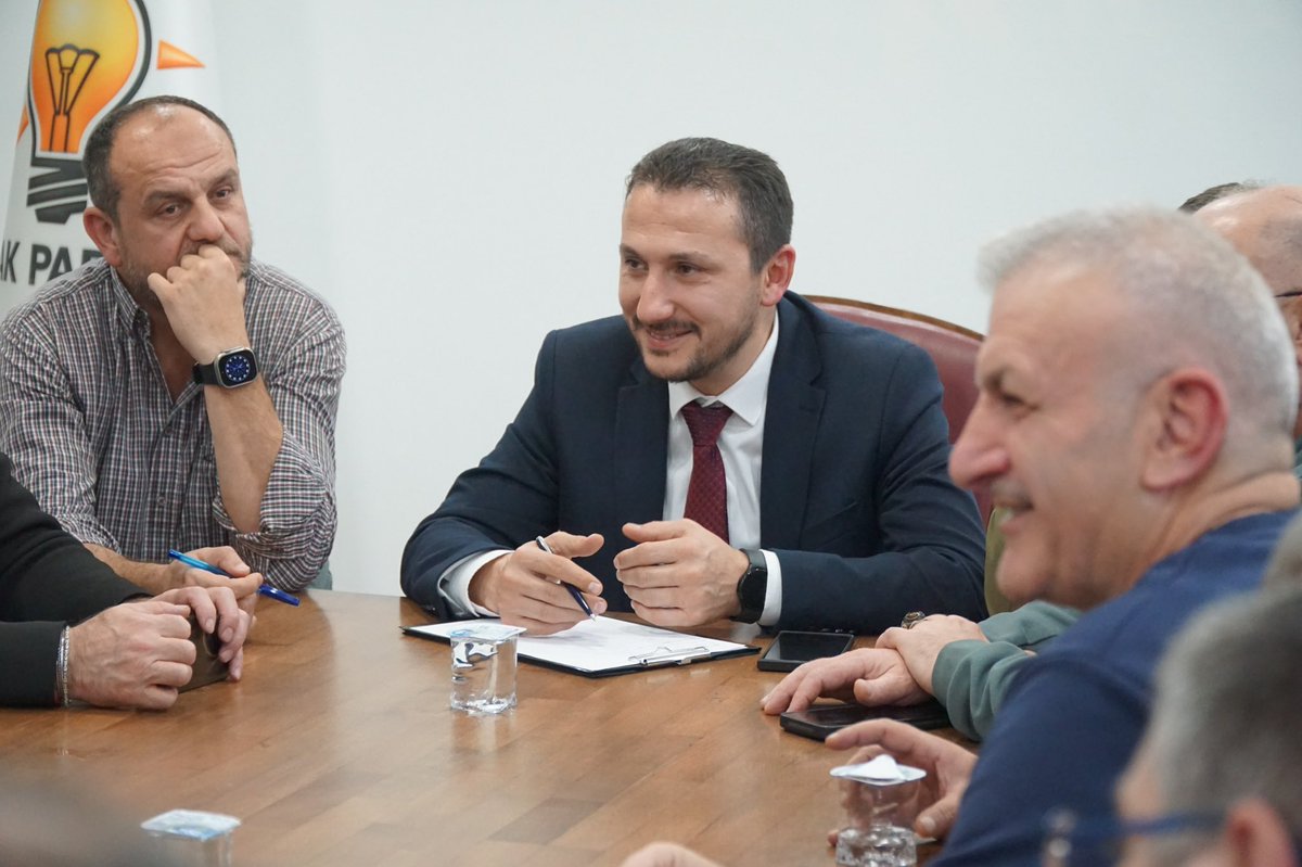 İl Yürütme Kurulu Toplantımızı İl Başkanlığımızda gerçekleştirildik.
Toplantımızda aldığımız kararların şehrimiz ve teşkilatımız için hayırlara vesile olmasını diliyorum.
Birlik, beraberlik ve güçlü teşkilat yapımızla çalışmalarımıza kararlılıkla devam edeceğiz.