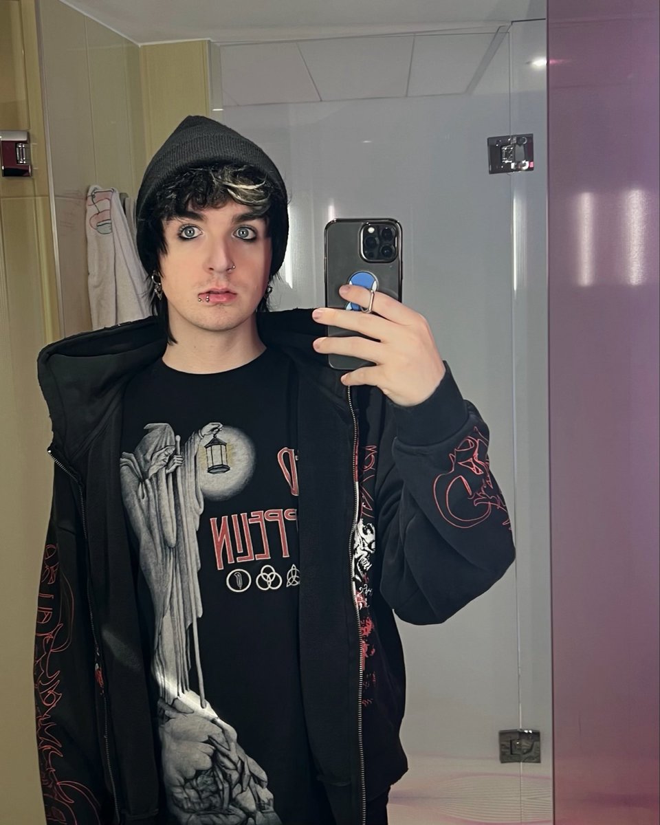 𝕭𝖗𝖆𝖓𝖉𝖔𝖓 𝕯𝖎𝖑𝖑𝖔𝖓 tweet media