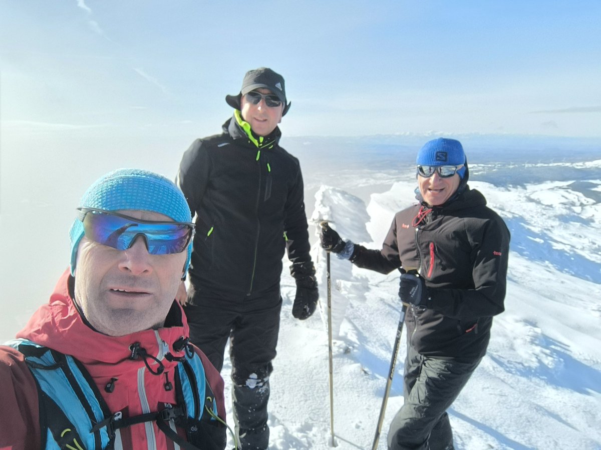 VacunHenrik's tweet photo. Yo soy de la vieja eskuela, donde la palabra es todo. El respeto nace kuando kumples lo k dices. Tuve el privilegio de ser parte de la karrera k transkurre por mis terenos. Eskerrik asko Trail Sierra de Kodes. Y tú jabalí, ya sabes bien de sobra k te aprecio. Un 🫂 https://t.co/86AlO3CfDR