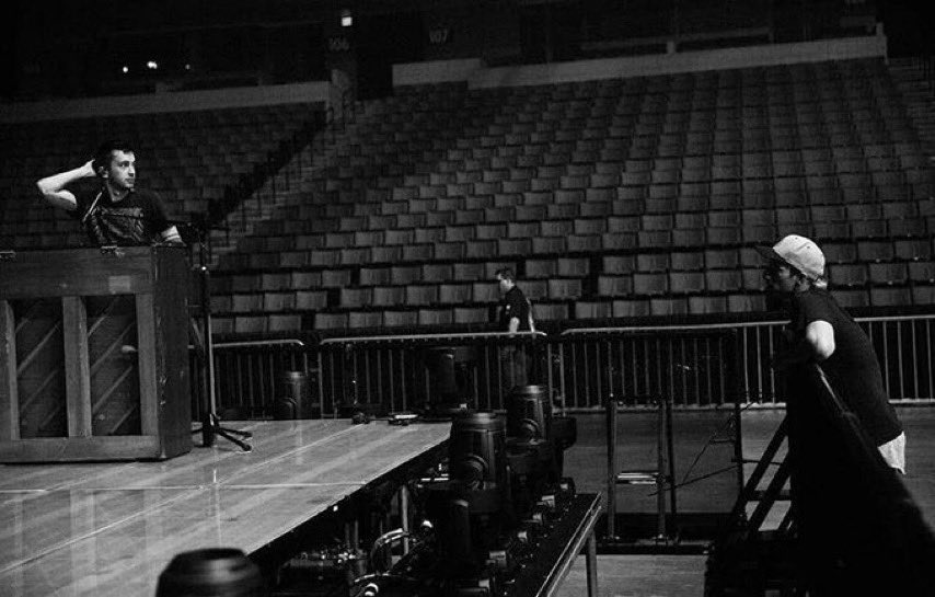 buterflysoup's tweet image. josh watching tyler practice will always put me in my feels because there was a point where it was just the two of them creating music together and tyler showing him new ideas on the piano and after all the years josh is just as in awe of him as he was in the beginning