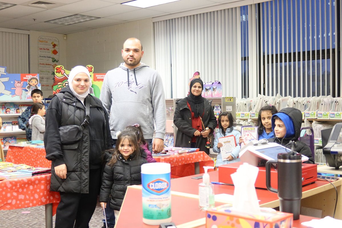 StarIntAcademy's tweet image. Thank You, Families, for Joining Us for Parent Teacher Conferences psqr.io/93HAYhf_qi via @ParentSquare