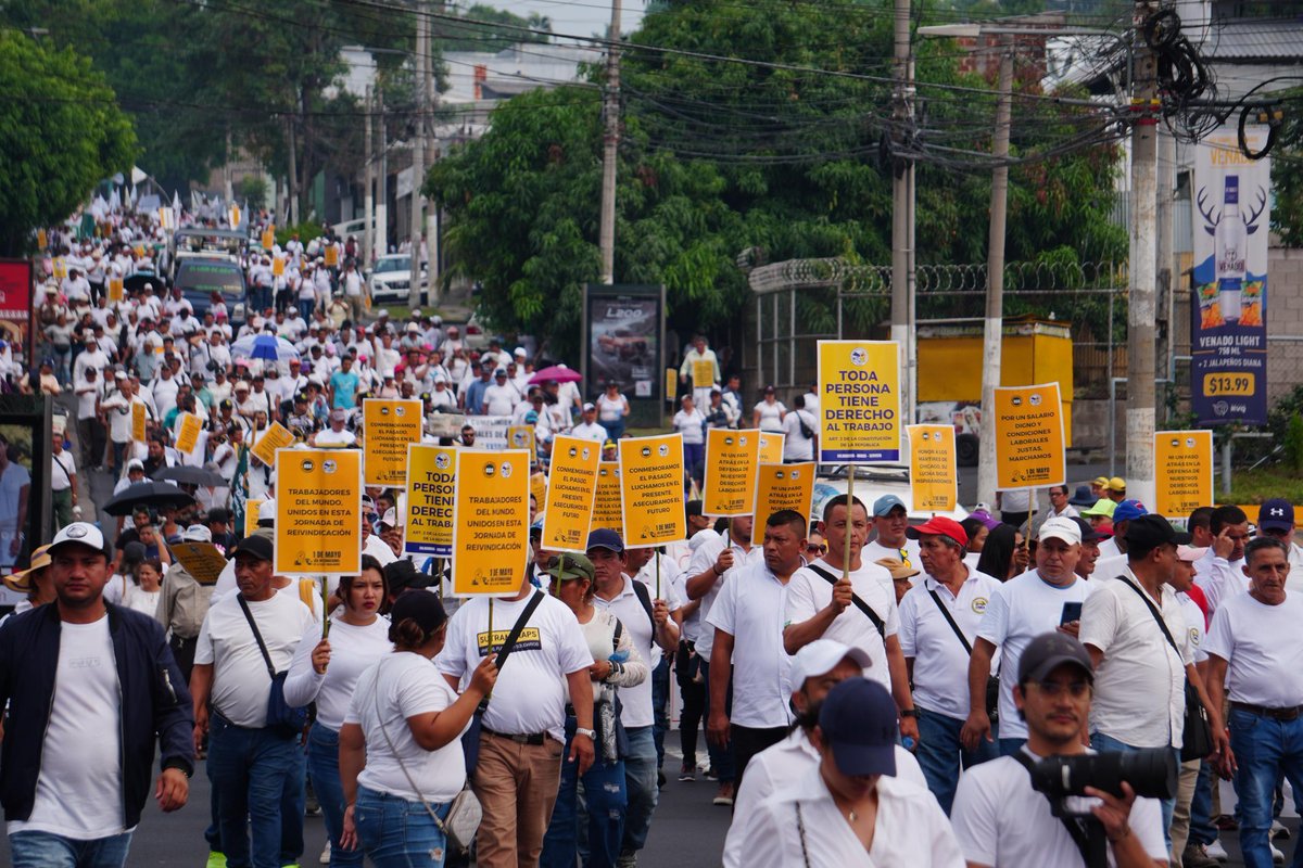 UnidadSindical_'s tweet image. La Unidad sindical Salvadoreña a demostrado capacidad para realizar propuestas concretas que beneficien a miles de trabajadores de las distintas áreas de trabajo 

¡UNA CLASE TRABAJADORA LUCHADORA SIEMPRE PERMANECERÁ!