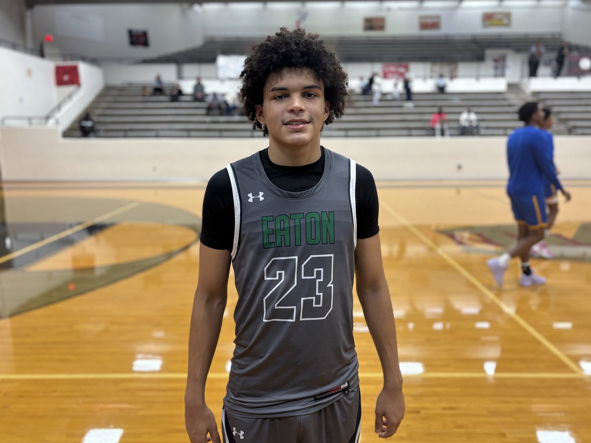 #MartinClassic | Arlington 📍

<a href="/EatonEagleHoops/">Eaton Eagle Hoops</a> 69
Desoto Kingdom 46

An early blitz led by Kent Kelly and 16 points from <a href="/Wesley_zenon23/">Wesley</a> led Eaton to a comfortable win in the first game of the event.

🔑 Key Performers:

Michael Mwamba (2026) - Eaton
Trey Jackson (2027) - KCA