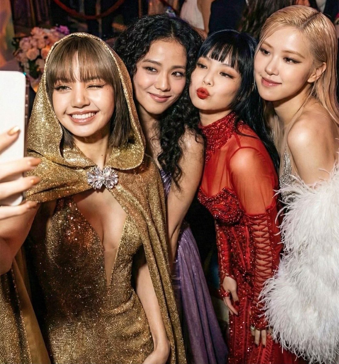 rubyjenniepink's tweet image. BLACKPINK at Met Gala
