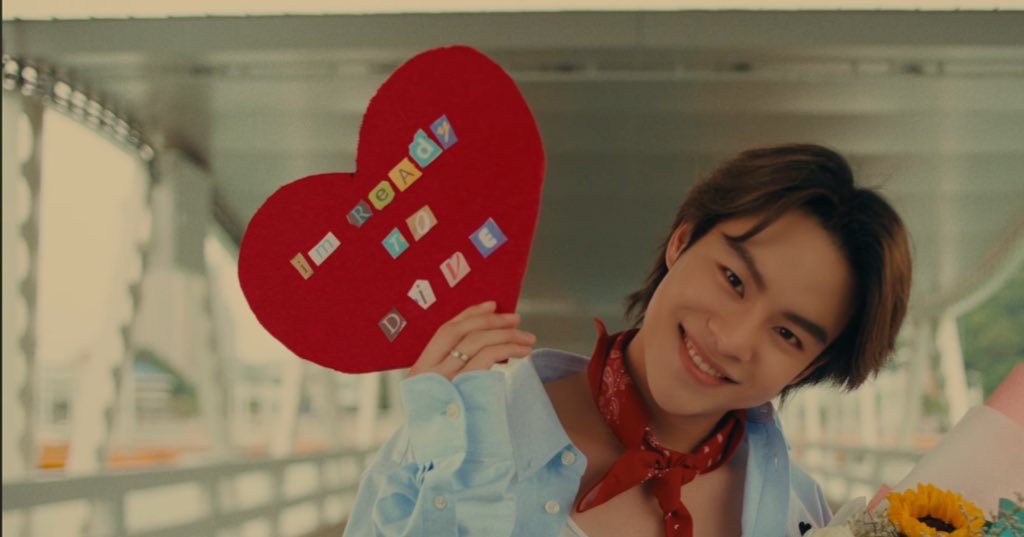 I’m ready to drive 🚙🎈
แจก 100/10 คน 

🎈repost + favorite 
🩵 แคปหน้า streaming (หลังยอด 110,000 views)
🚙 ใส่ลายน้ำชื่อแอค X
🏝️ ติดแท็กให้ครบ

ประกาศผลหลัง 200k views 
(ช่วงนี้ช่วยเรื่องน้ำท่วมอยู่อาจมีล่าช้าบ้างค่ะ)

#MARCKRIS_Dive
#MARCKRIS
#BUSCOVERPROJECT