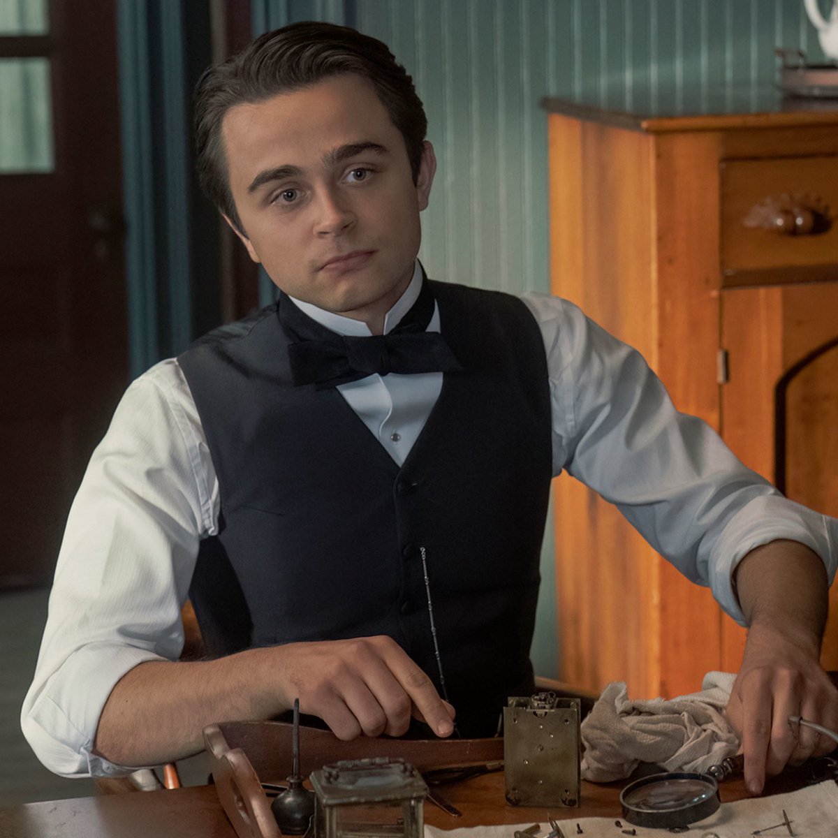 Will_Kellogg's tweet image. wait just a clock twink