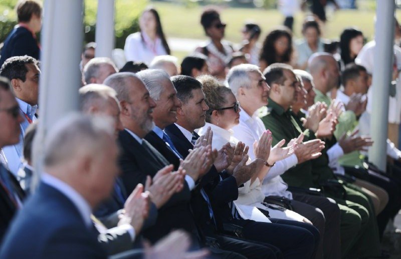 RP_OndaAlegria's tweet image. 📝🇨🇺| #Fihav2025 despliega nueva estrategia comercial para reimpulsar la economía

ℹ️ Ampliamos la información en el sitio web de #RadioProgreso #LaOndaDeLaAlegría 🔗👇 radioprogreso.icrt.cu/fihav-2025-des…

#LaHabana #FeriaComercial #RadioCubana #SonidoParaVer #Noticias #Actualidad