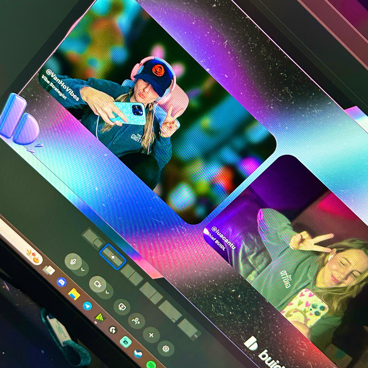 VanHoVibes's tweet image. Bags down, vibes up 

Come say hi 😊