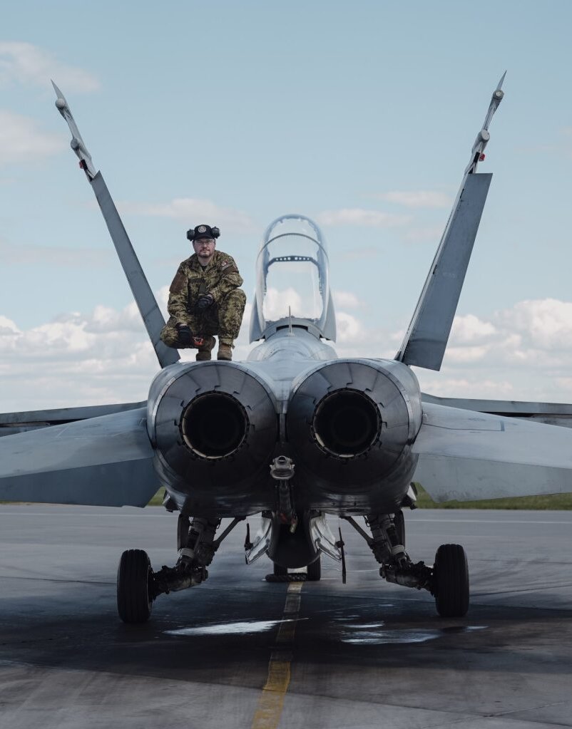 ForcesCanada's tweet image. Étudier sans s’endetter? Pari relevé! Destinés aux potentielles recrues et aux militaires du rang, nos programmes d’études subventionnées couvrent tes droits de scolarité, te paient pour t’entraîner et t’offrent d’incroyables options de réussite. Info : forces.ca/fr/etudes-paye…