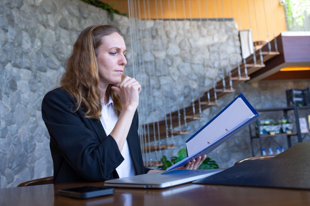 Comp_Central_'s tweet image. Workplace injuries cost more than claims—they cost momentum.
💼 Comp Central offers proactive risk management + workers’ comp to protect your people and profits.
📞 (844) 444-9965
🌐 comp-central.com

#RiskManagement #WorkersComp #SafetyFirst