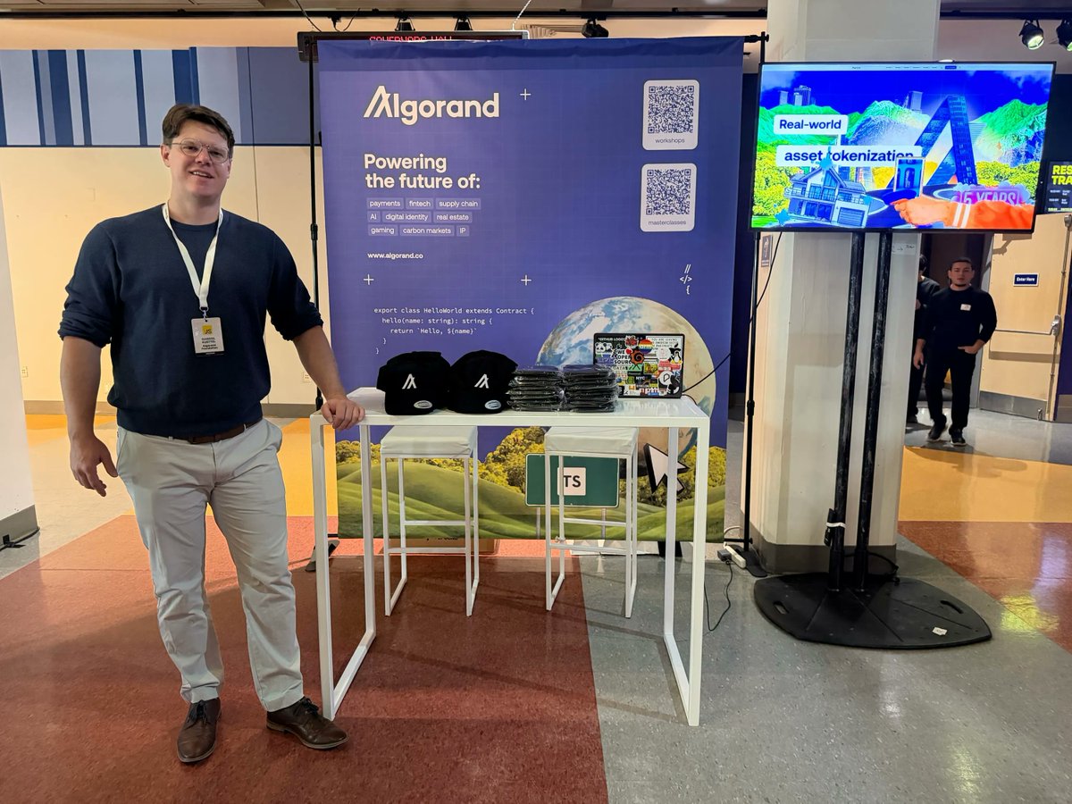 algodevs's tweet image. We’ve been cooking this month with a presence at both @EFDevcon and @thejsnation.

Algorand developer numbers are hitting ATHs but we’re not done yet!