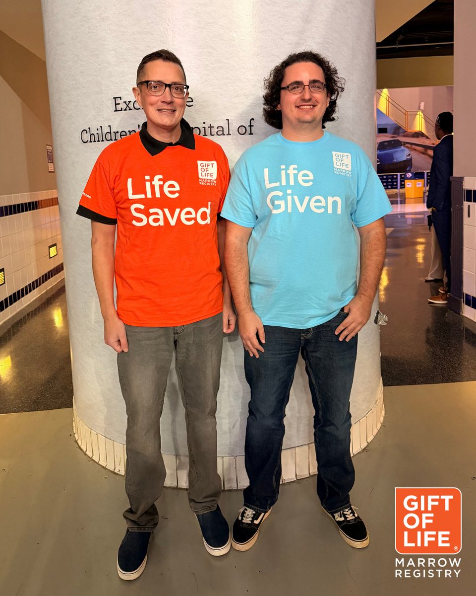 GiftofLife's tweet image. Last night at #HockeyFightsCancer with the @predsnhl, donor Hayden met his stem cell recipient William for the first time. 🏒 Hayden swabbed at @msstate and later learned he was William’s match as he battled AML (BPDCN). A moment their families will never forget. @PredsFoundation