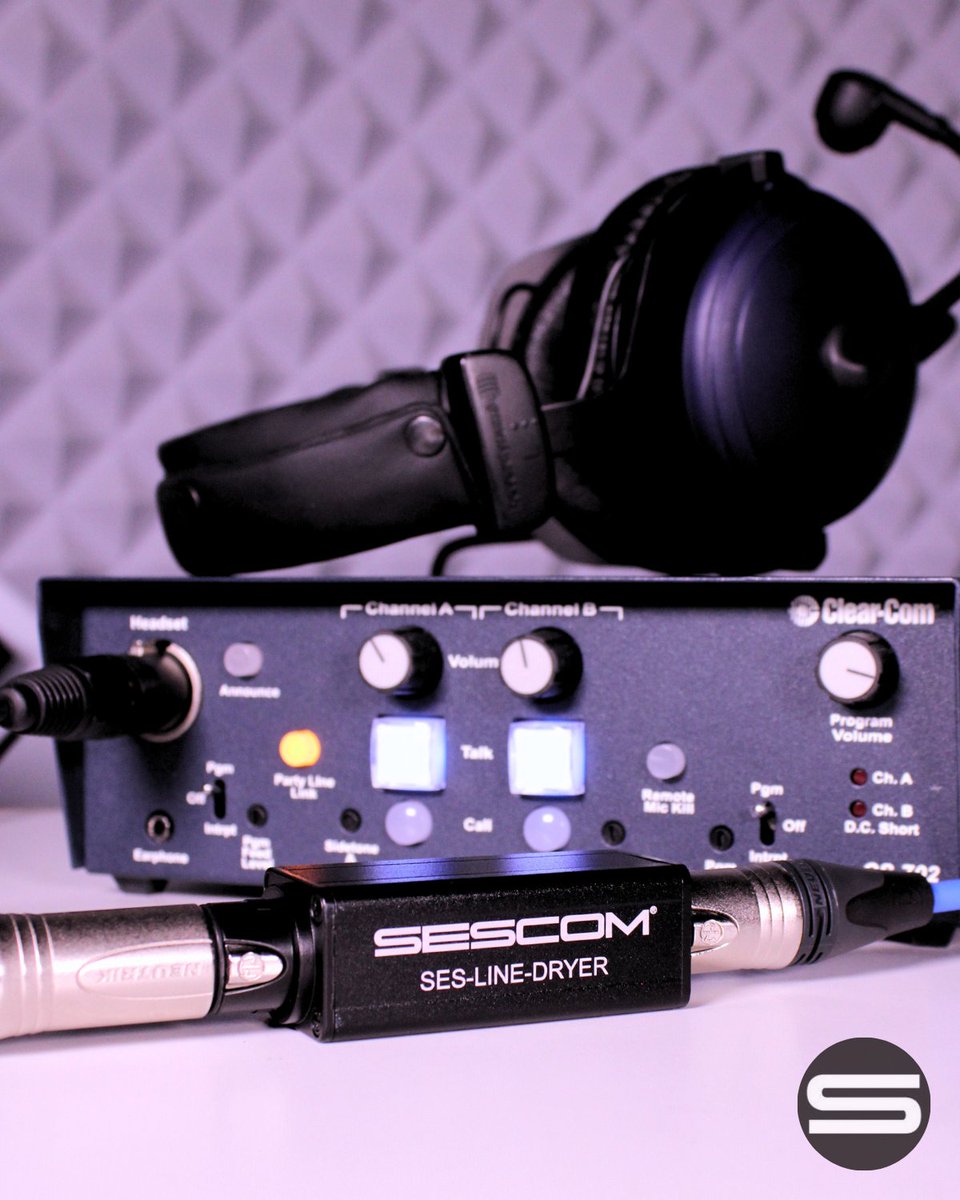 SescomAudio's tweet image. Sescom&apos;s XLR WET TO DRY line adapter—safely connect wired intercom systems to audio mixers while protecting your equipment: ow.ly/UJMs50XwYlk

#ProAudio #Intercom #AudioEngineering  #ProfessionalAudio #FOHEngineer #StageHand #BroadcastEngineer