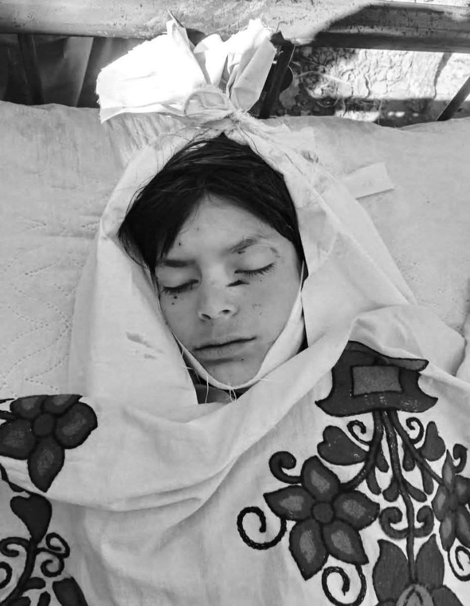 ZeeshanAlamQur4's tweet photo. دین کا لبادہ اوڑھے یہ وحشی صرف موت اور وحشت کے سوداگر ہیں.
آج ایک بار پھر سے وزیرستان منتوئی میں TTP  کا بچھایا بارود معصوم چرواہے پر پھٹ گیا.
#TTP https://t.co/tMVIaTgctd