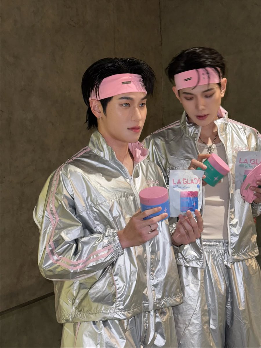 ouroadlove's tweet image. OUROAD&apos;S Update! 🦖🚗
IG : rinda_hairr e est_pathinya || 24.11.2025 

🩷💚

DAOUOFFROAD with LAGLACE
#LAGLACELivexDAOUOFFROAD
#ต้าห์อู๋ออฟโรด #DaouOffroad  ​#ouroadlove