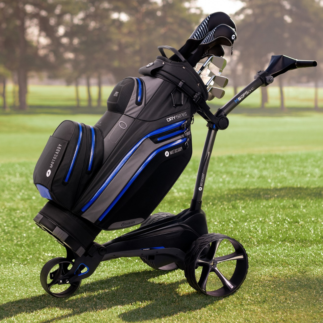timdunstan1's tweet image. What do you look for in a winter golf bag? 🤔 For us, it’s simple, fully waterproof and lightweight.

Two things the #Motocaddy Dry Series has in abundance 👉 fg1.uk/1117-Q1092931