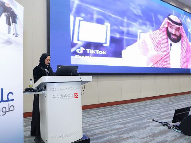 الدكتورة همسة طيب: علماء طويق رسالة وفاء واستثمار في المعرفة لبناء جيل قيادي.  
🤝 مجموعة الحبيب الطبية: نفخر بشراكتنا لدعم أبناء الشهداء وتوفير بيئة تعليمية وصحية متكاملة.  
جيل يجمع بين العلم والانتماء الوطني. #المسؤولية_المجتمعية #السعودية